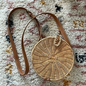 Target/Universal Thread Round Circle Straw Crossbody Bag Purse